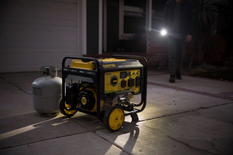 3650W Dual Fuel Generator with CO Shield® - 201076 - Champion